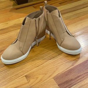 Linea Paolo wedge sneaker